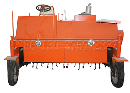 Moving type agricultural waste composting equipment